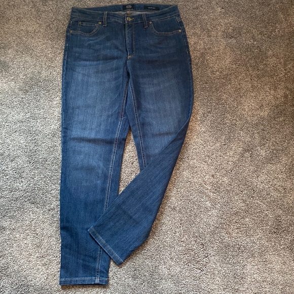 Jones New York Signature Women’s Jeans Straight sz 10 Like New - Picture 1 of 8
